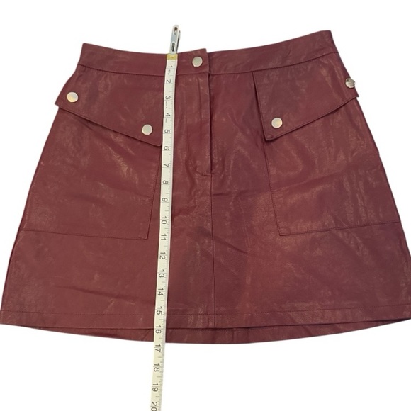 ZARA Garnet Faux Leather Mini Skirt Sz M Maroon Fall Pockets Chic - Picture 6 of 13